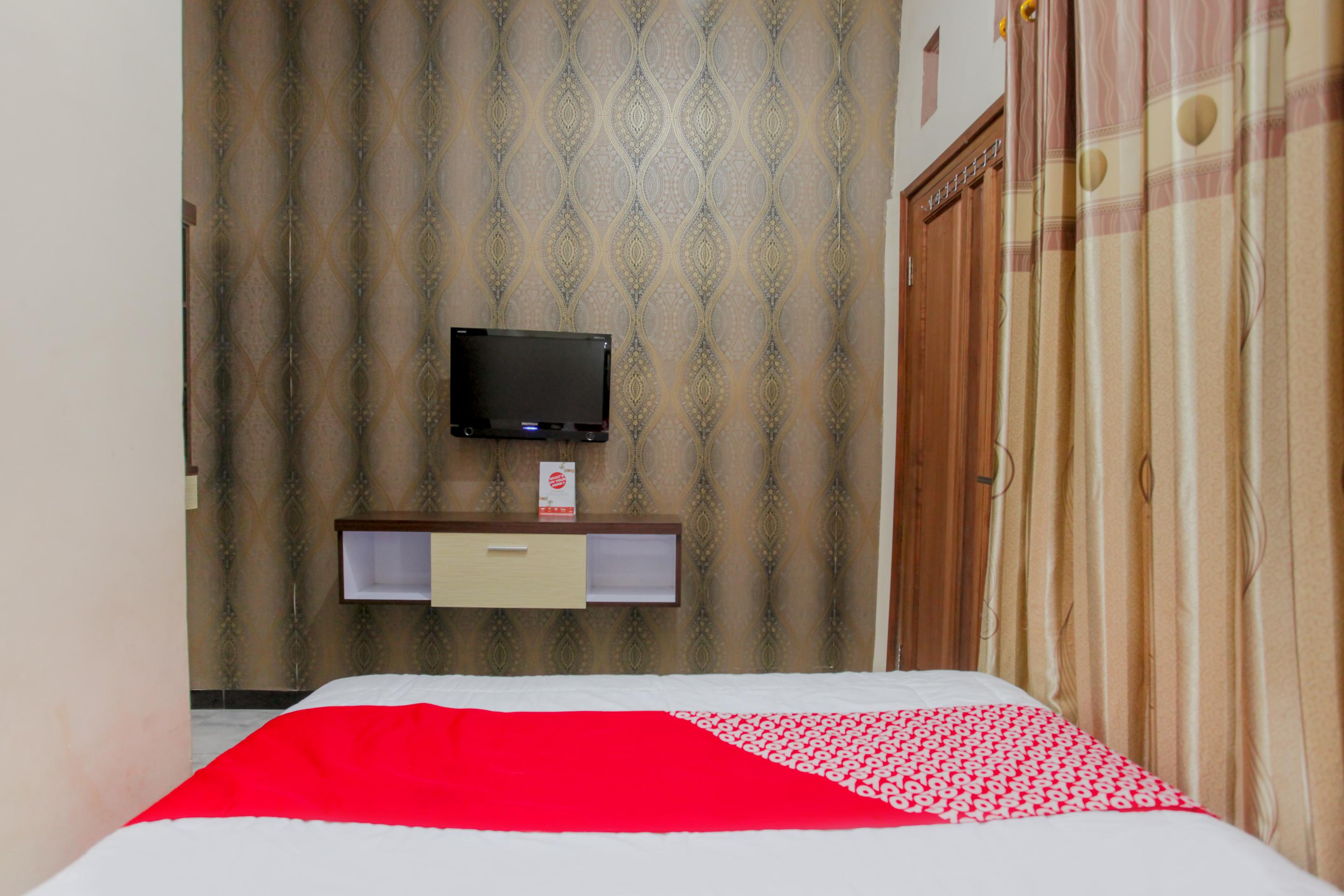 RedDoorz At Villa Akbar 3 Batu  Dış mekan fotoğraf
